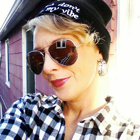 Meet your Posher, Rachael - Picture 1 of 7